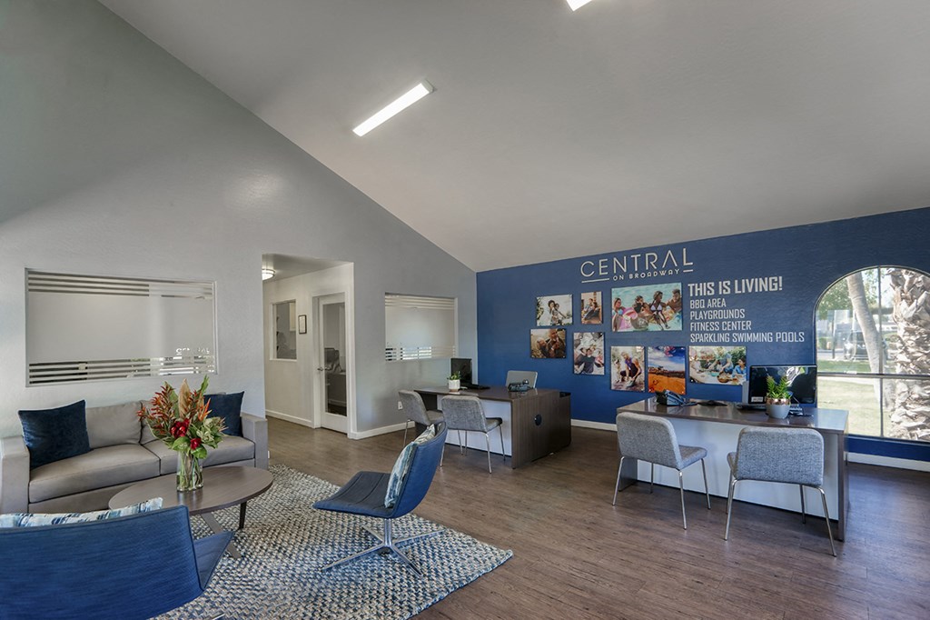 the preserve at ballantyne commons living room and dining area