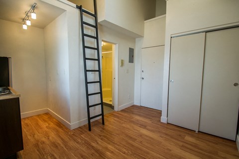 2535 E Asbury Ave Studio-6 Beds Apartment, DU, Denver for Rent - Photo Gallery 16