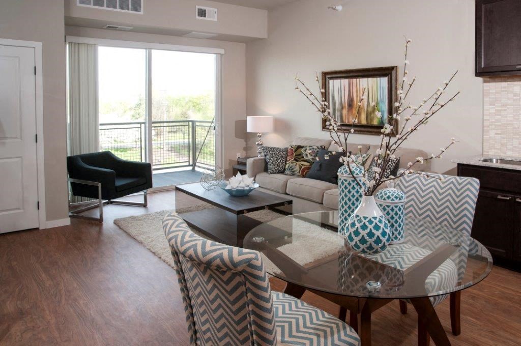 Gorgeous Home Decor at Overlook on the Creek, Minnetonka, Minnesota