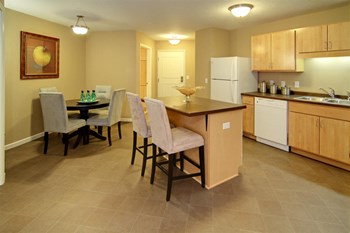 14125 Virginia Ave 1-3 Beds Apartment, Townhouse for Rent - Photo Gallery 12