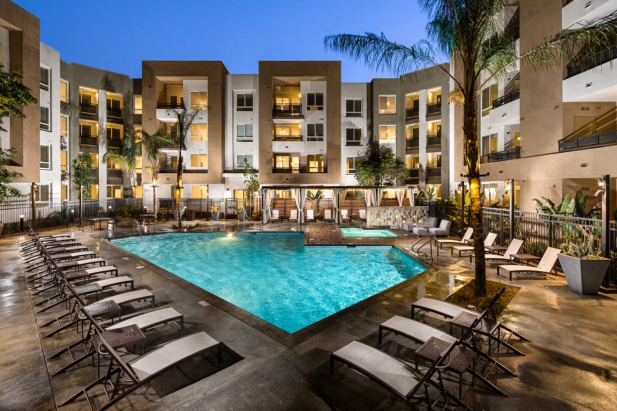 One11_Corona CA_Community Resort Style Pool