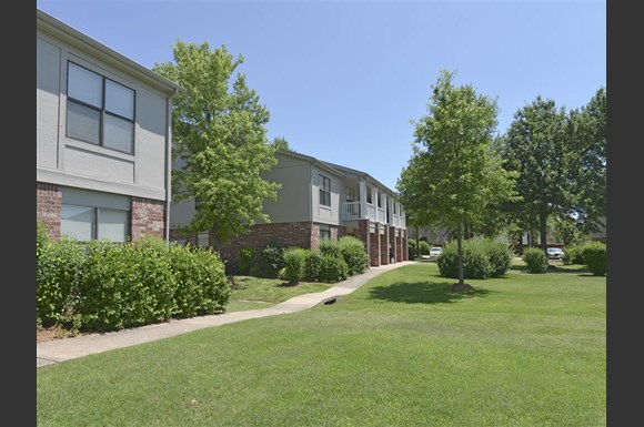 The Park Apartments, 2034 Parkshore Drive, Fayetteville, AR - RENTCafé