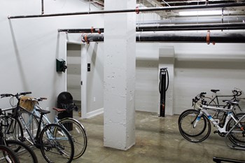 bike shop with bike storage area  at Thomas Jefferson Tower, Alabama - Photo Gallery 17