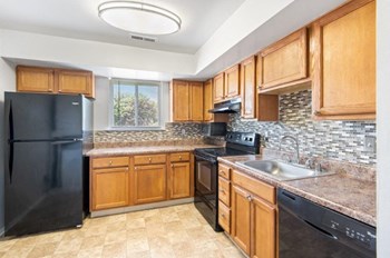 15-H Washington Lane 1-2 Beds Apartment for Rent - Photo Gallery 2