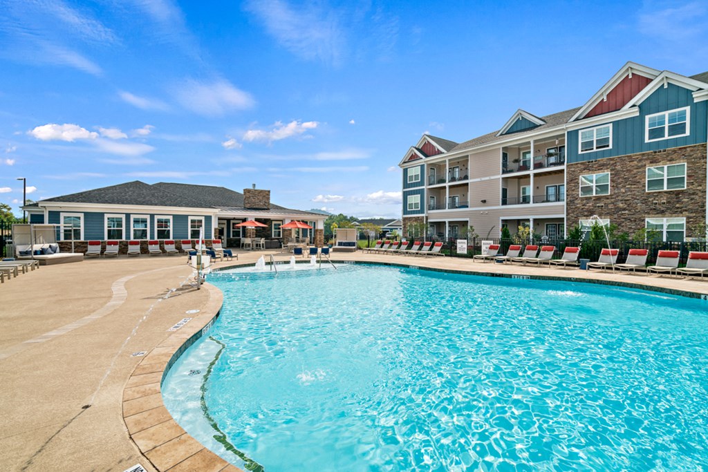 the preserve at ballantyne commons pool and apartment building