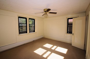 769 Shady Drive East 1-2 Beds Apartment for Rent - Photo Gallery 5