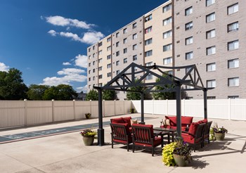 6501 Yale St 1-2 Beds Apartment for Rent - Photo Gallery 6