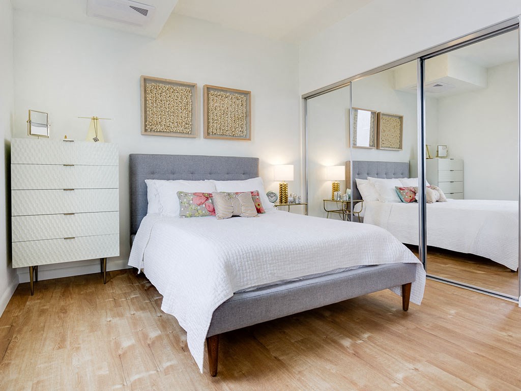 Beautiful Bright Bedroom at The Watercooler Apartments, Boise