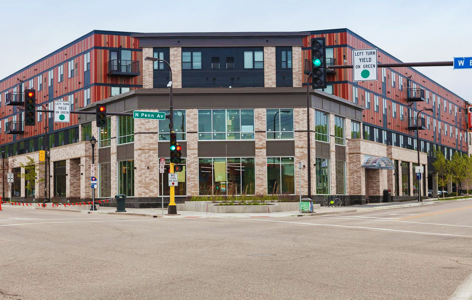 Broadway Flats Apartments in Minneapolis, MN