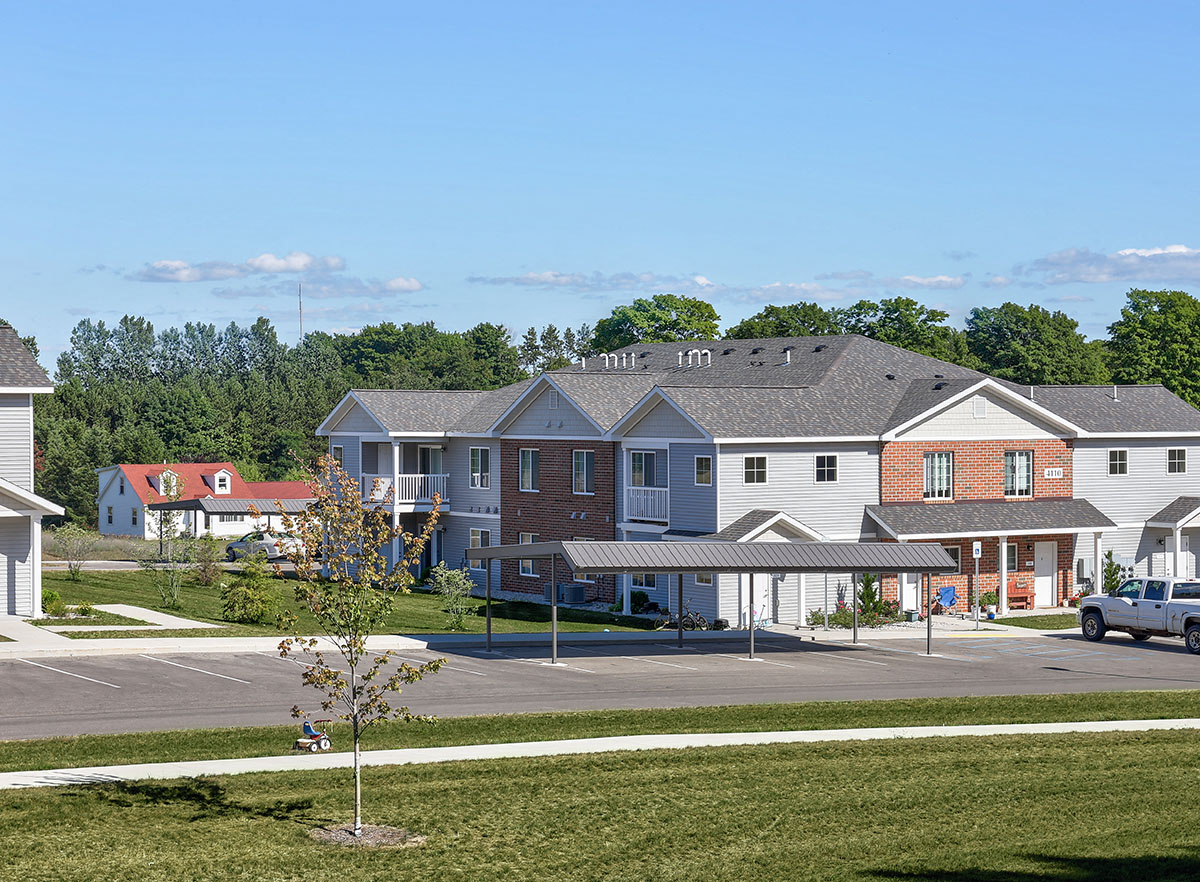 Brookside Commons apartments