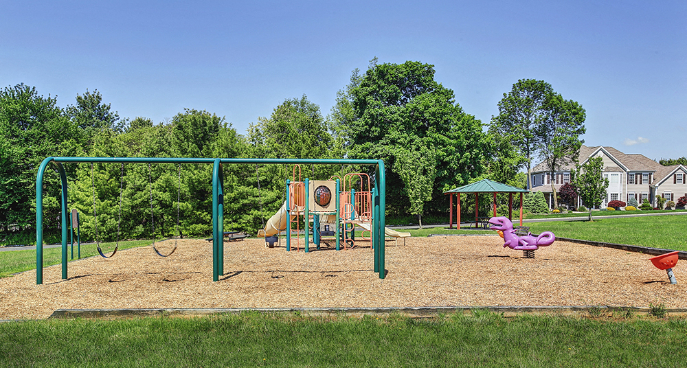 liberty village at warren, warren nj, luxury apartment community, playground