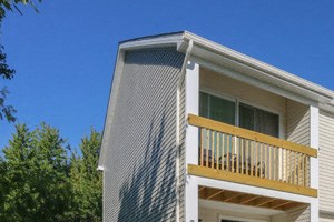 Amherst Townhome for Rent - 754 Robin Rd - Patio and Balcony