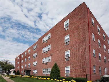 277 South White Horse Pike Studio-2 Beds Apartment for Rent
