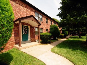 1637 Lincoln Ave Studio-2 Beds Apartment for Rent - Photo Gallery 2