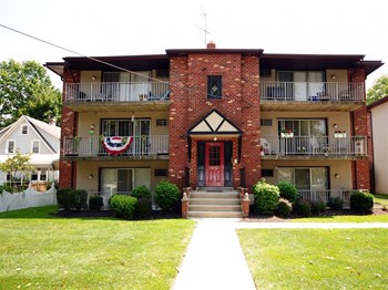 912-916 Eleventh Avenue 2 Beds Apartment for Rent - Photo Gallery 2