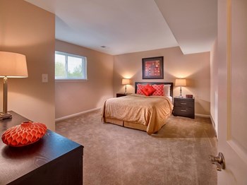 422 Main Street 1-2 Beds Apartment for Rent - Photo Gallery 6