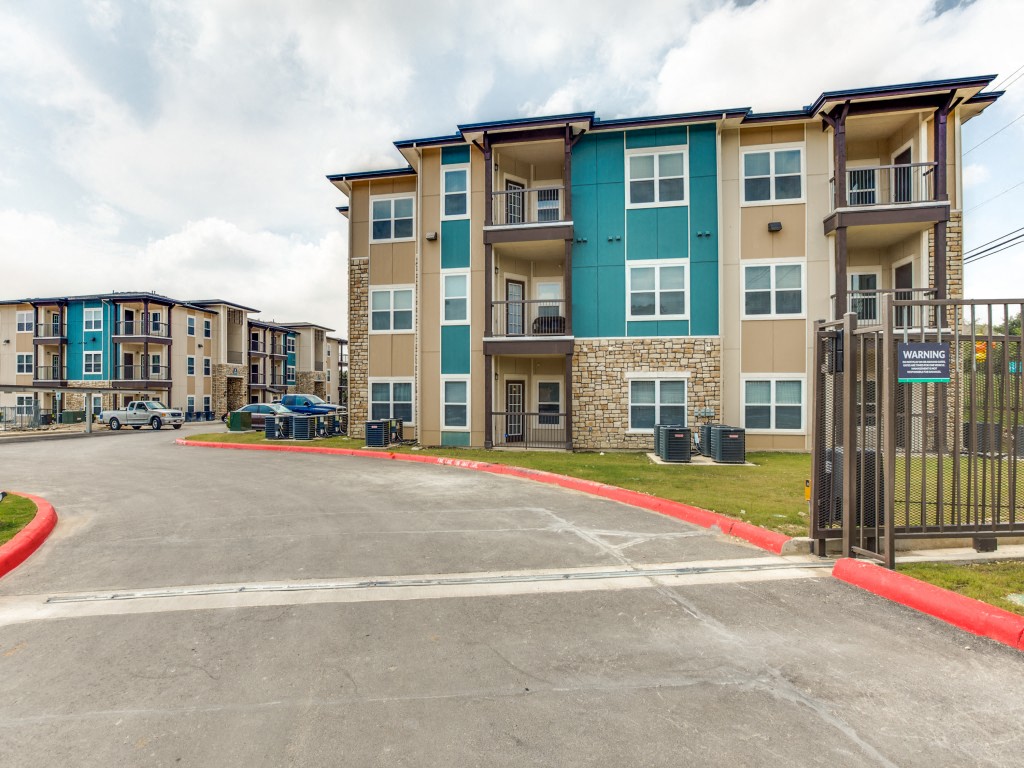 The Lookout At Comanche Hill Apartments, 14722 Nacogdoches Rd, San
