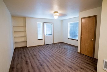 Hardwood Flooring Hardwood Flooring at Lorence Court Apartments, Portland, OR 97216