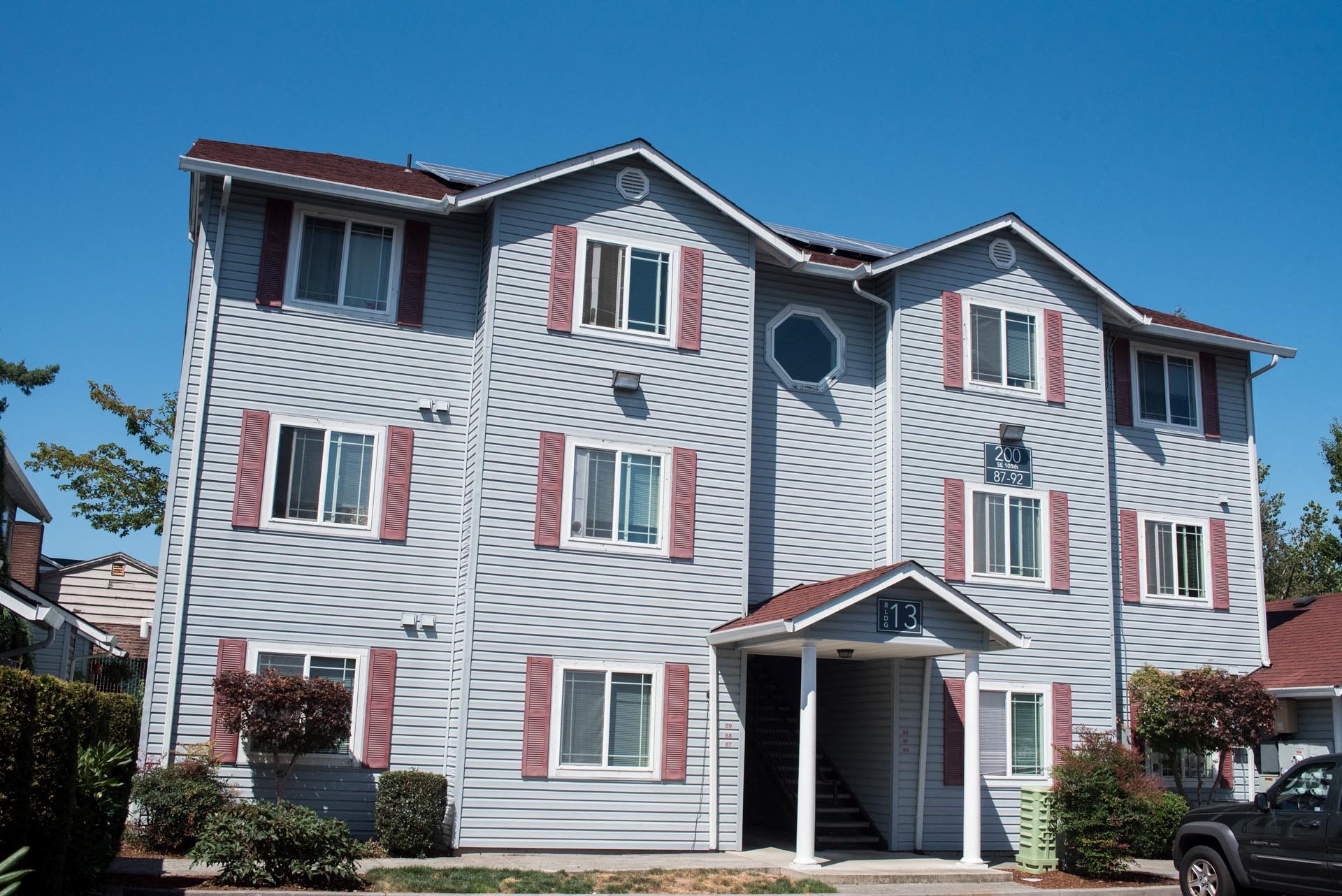 Lorence Court Apartments