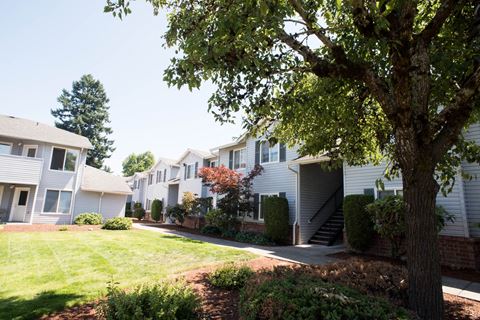 Lush Green Outdoors at Alder Crossing Apartments, Portland, OR, 97233