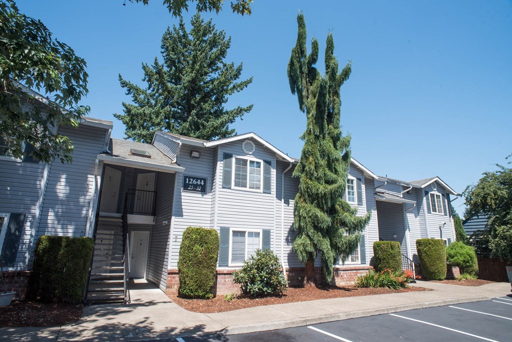 Alder Crossing Apartments, 12636 SE Alder ST Apt,1, Portland, OR RentCafe