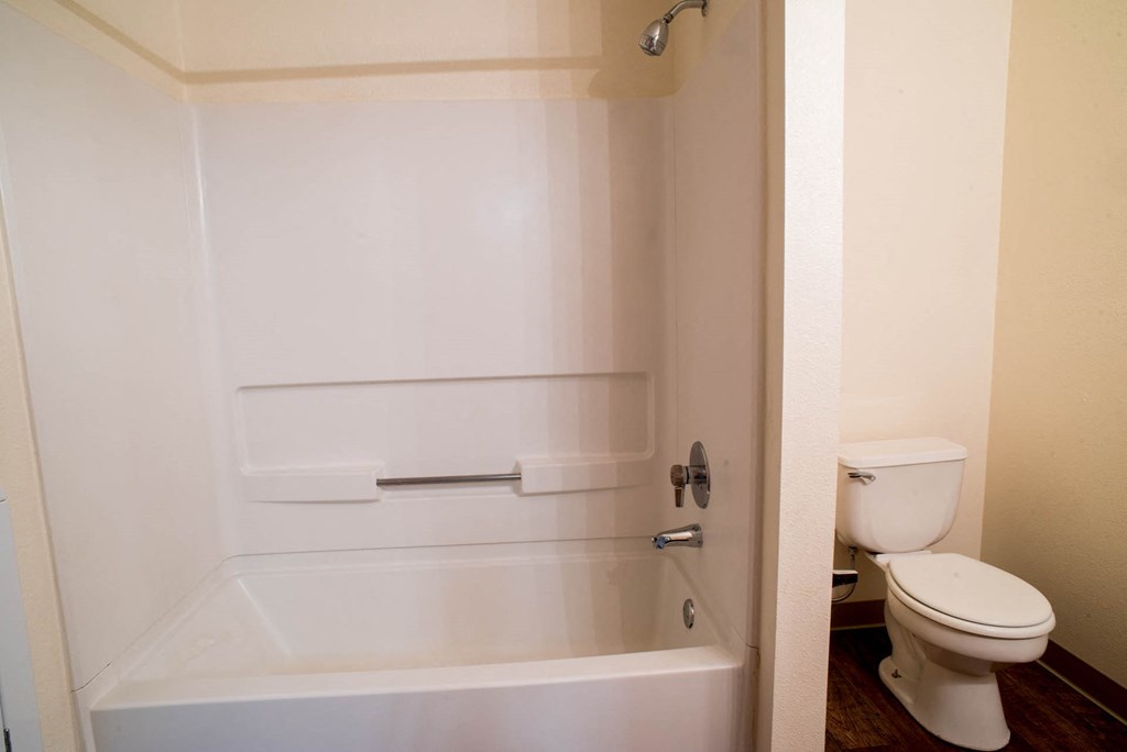 Alder Crossing Apartments, 12636 SE Alder ST Apt,1, Portland, OR RentCafe