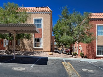 parking area  - Photo Gallery 8