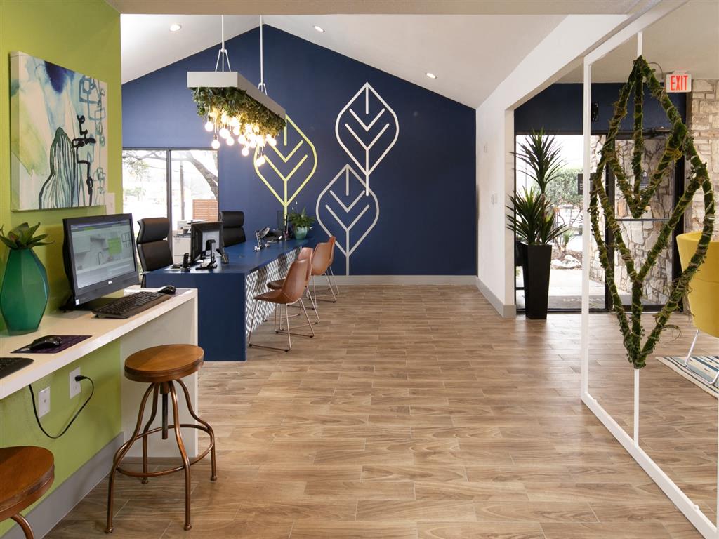 Large Leasing Office at The Ivy, Texas