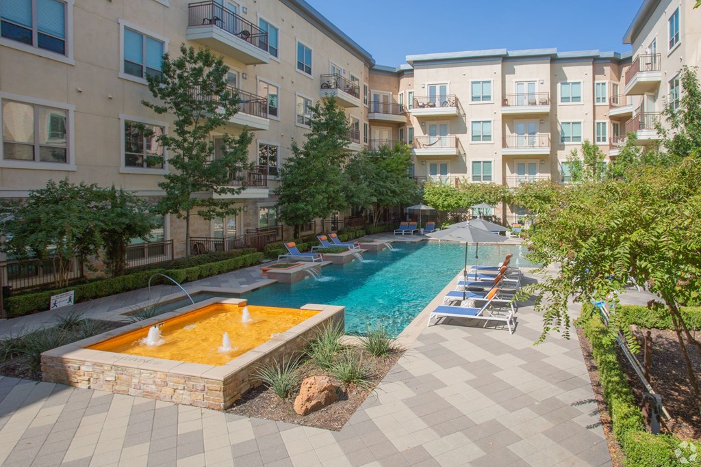Photo of Fountain Points long slender pool.