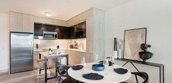 33 8th St. Studio-2 Beds Apartment for Rent - Photo Gallery 7