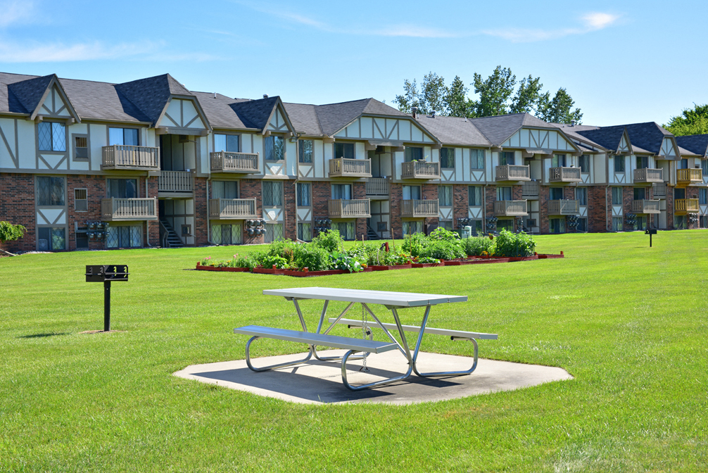 Outdoor Picnic and BBQ Area at Huntington Place, MI