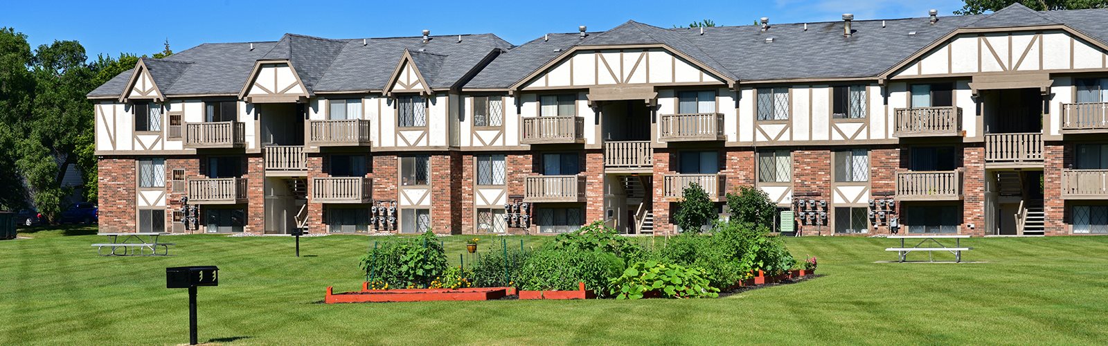 Apartments near Saginaw, MI Huntington Place