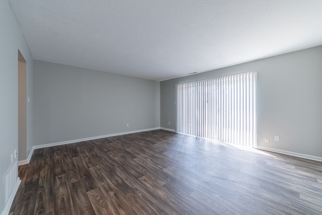Large Windows at Barrington Estates Apartments, Indianapolis, IN, 46260