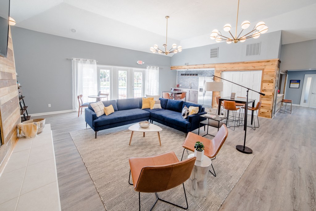 Living room at Barrington Estates Apartments, Indianapolis, 46260