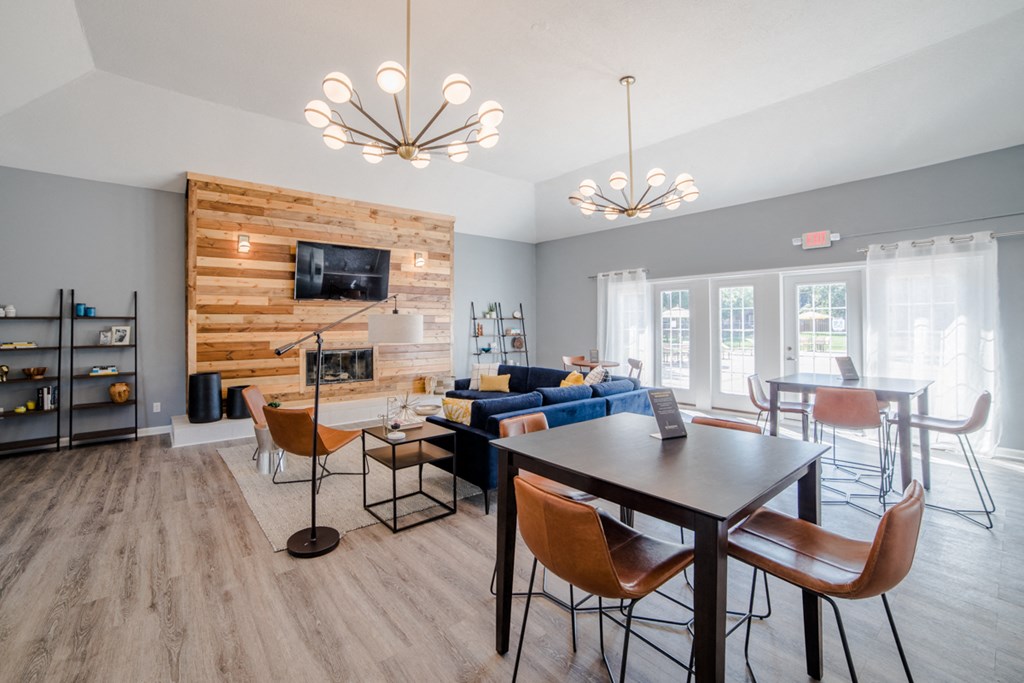 Interiorat Barrington Estates Apartments, Indianapolis, IN