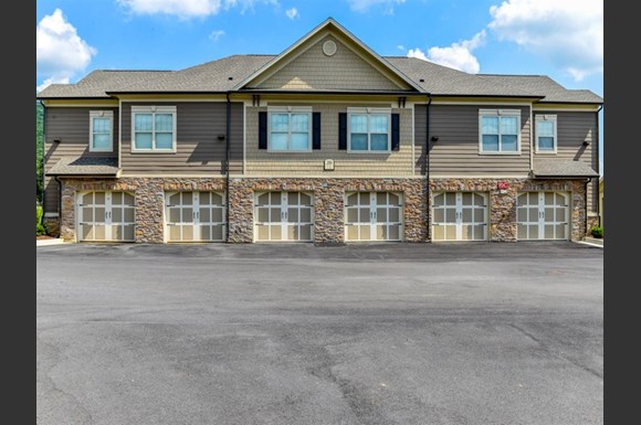Legacy At Jones Farm Apartments 1 Legacy Farm Dr