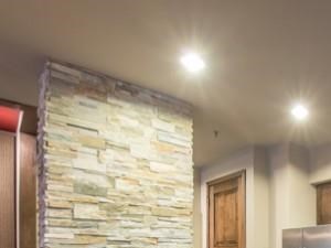 24/7 clubroom , with kitchen and coffee bar.