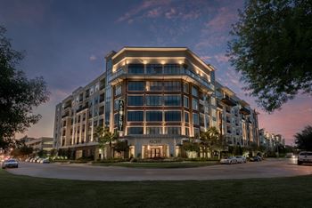Rent Luxury Apartments In Houston Tx Verified Listings Rentcafé 801 Town Country Lane 1 3 Beds Apartment For Rent Photo Gallery