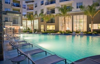 Poolside Views Poolside Views at Domain at CityCentre Apartments in Houston, Texas - Photo Gallery 3