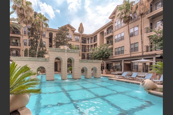 The Circle at Hermann Park Apartments, 3 Hermann Museum Circle, Houston