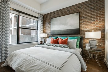2500 McKinney Avenue Studio-3 Beds Apartment for Rent - Photo Gallery 5