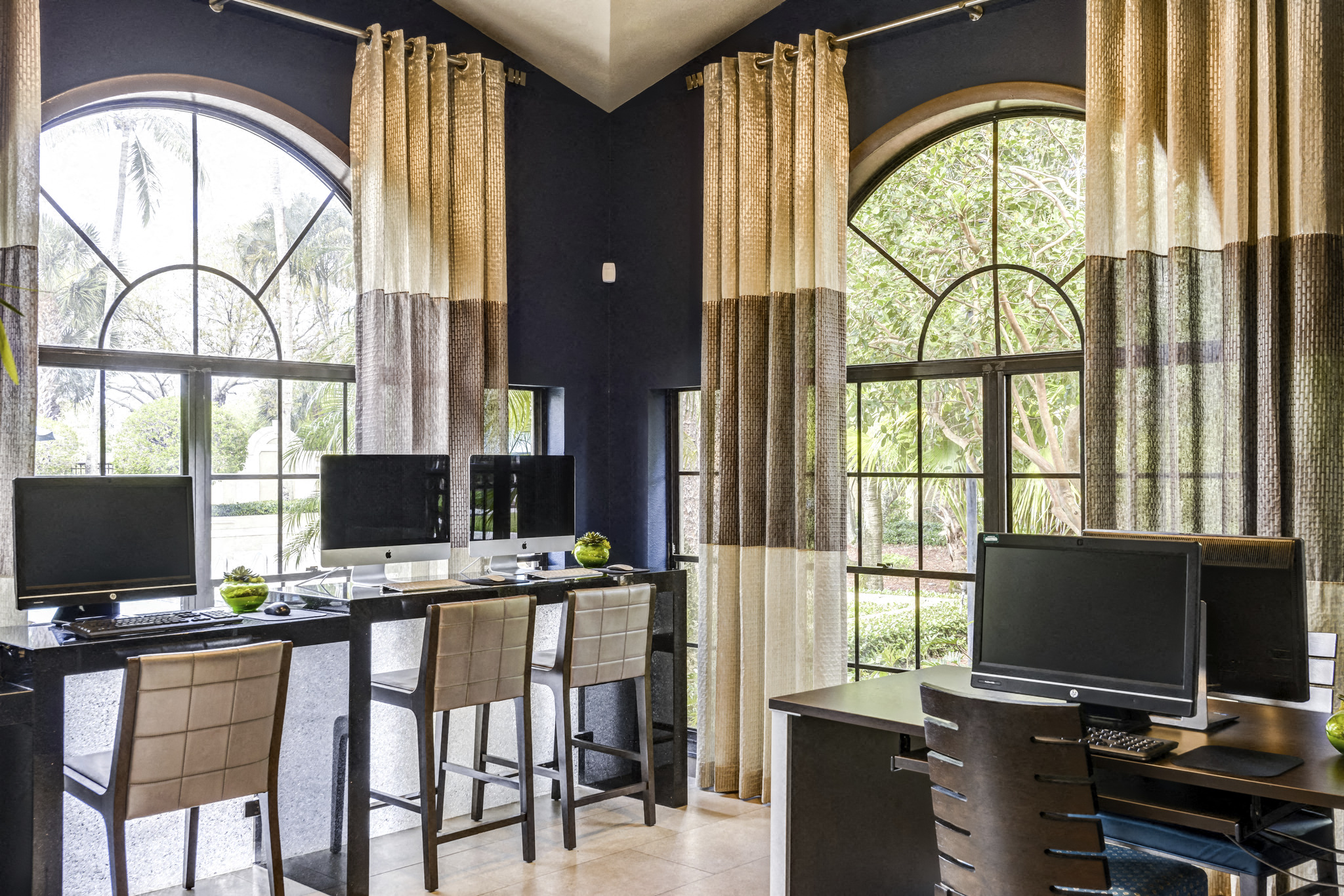 Gables Town Place Business Center