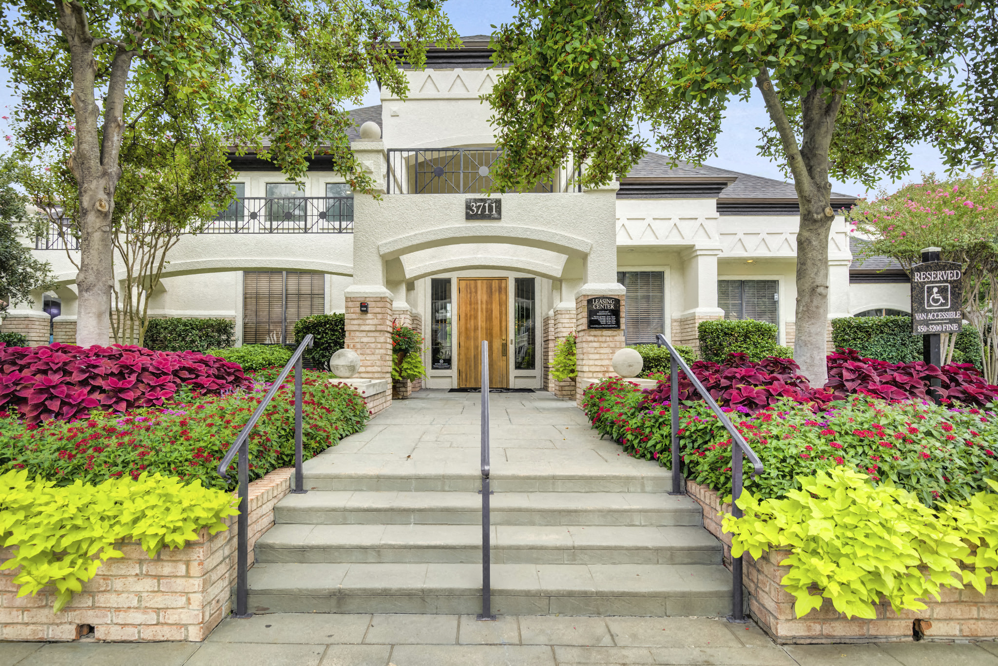 TC Leasing Center Club Room