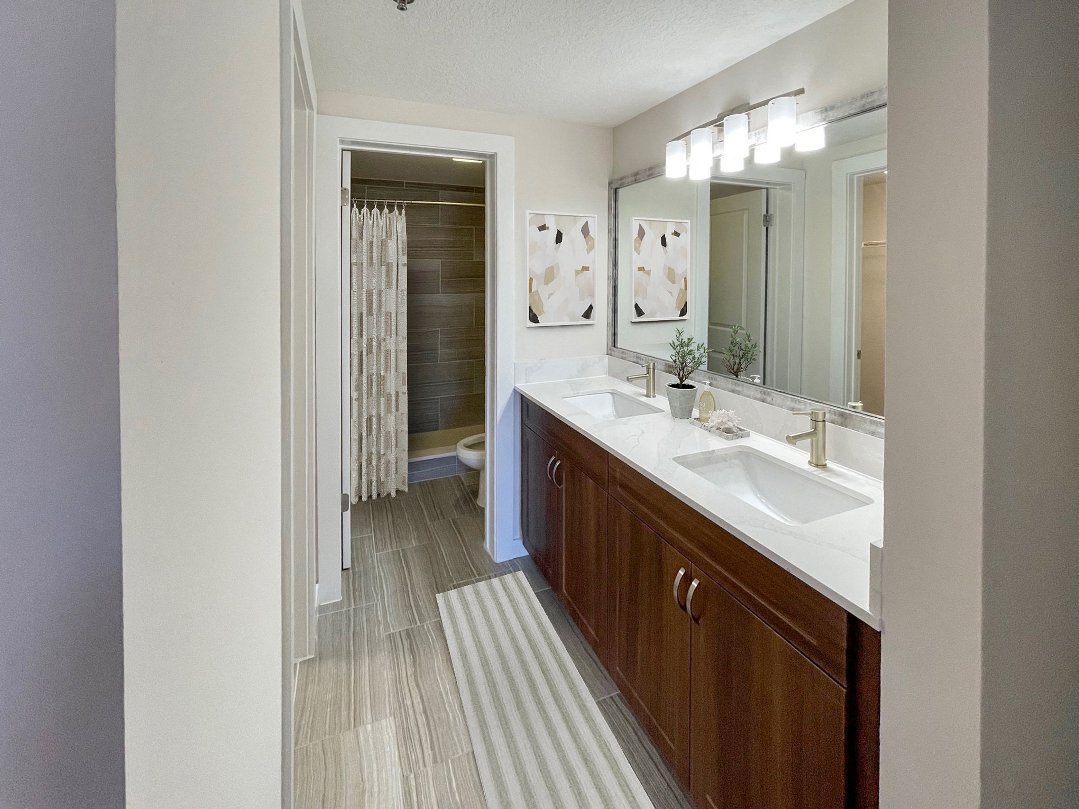 Palm Tower Primary Bathroom