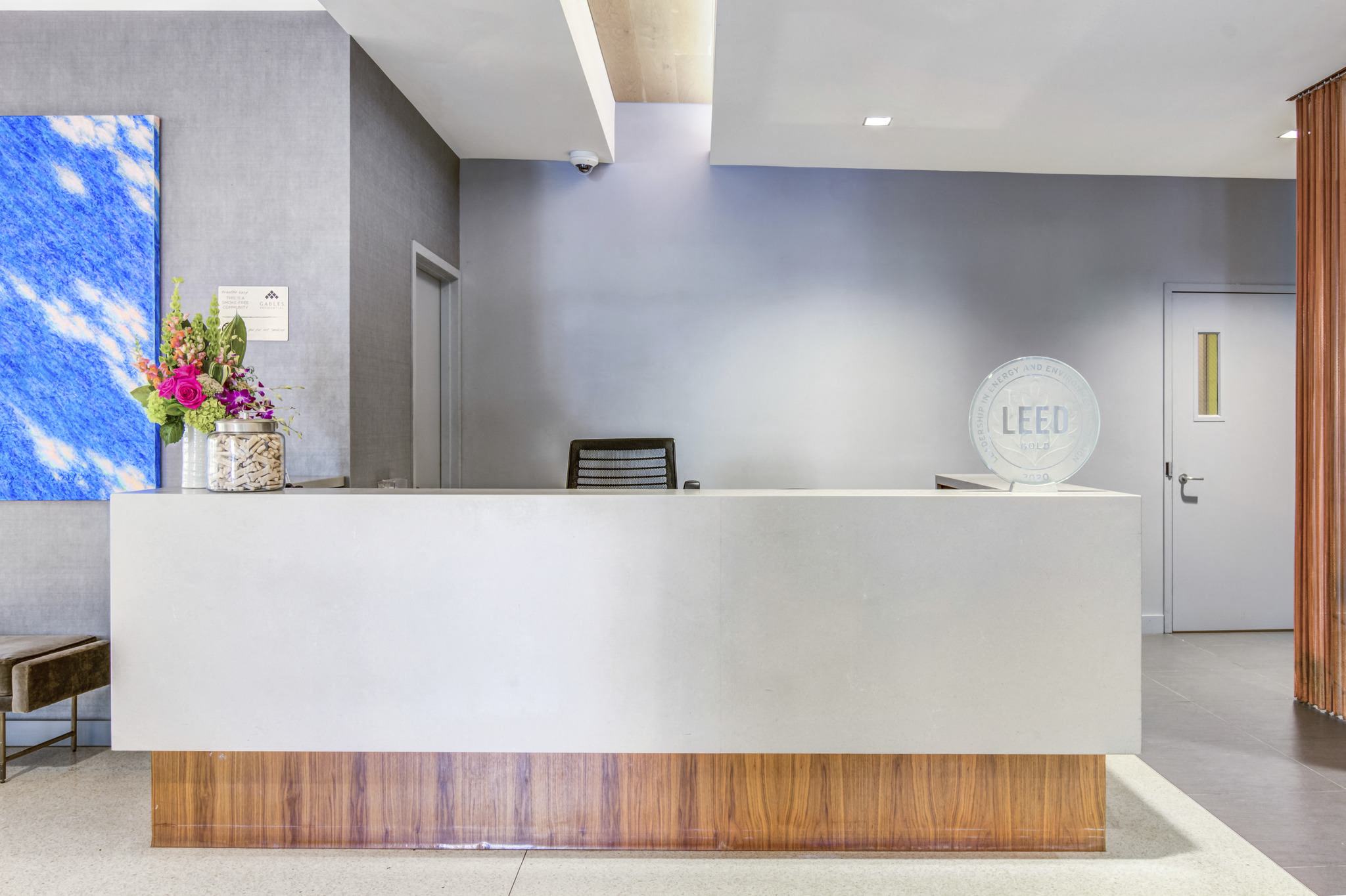 front desk concierge