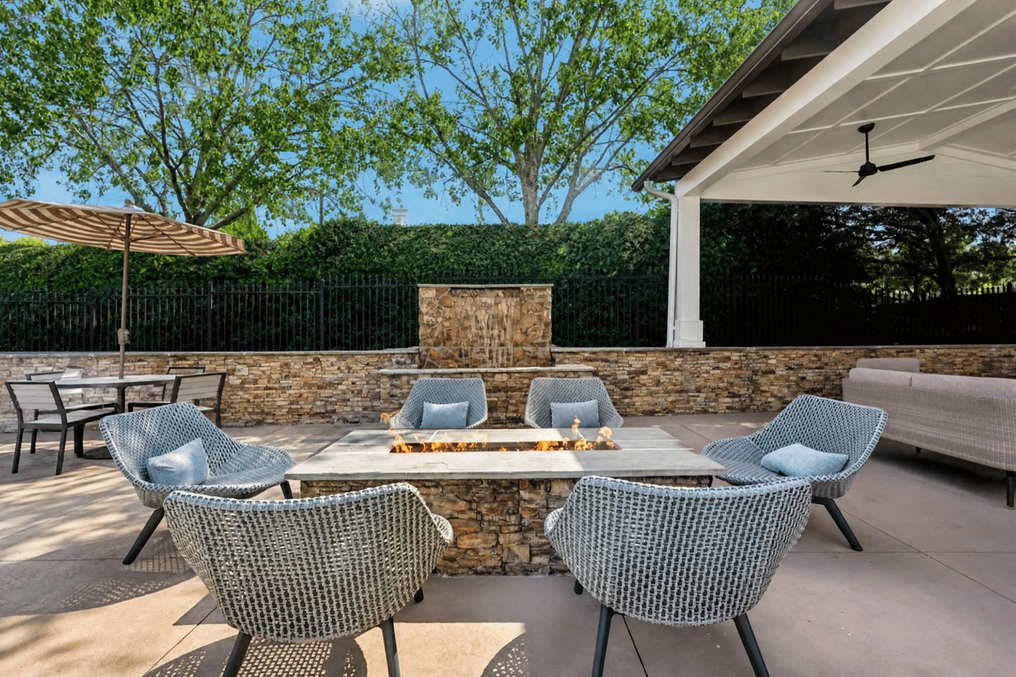 Outdoor Lounge with Fire Pit