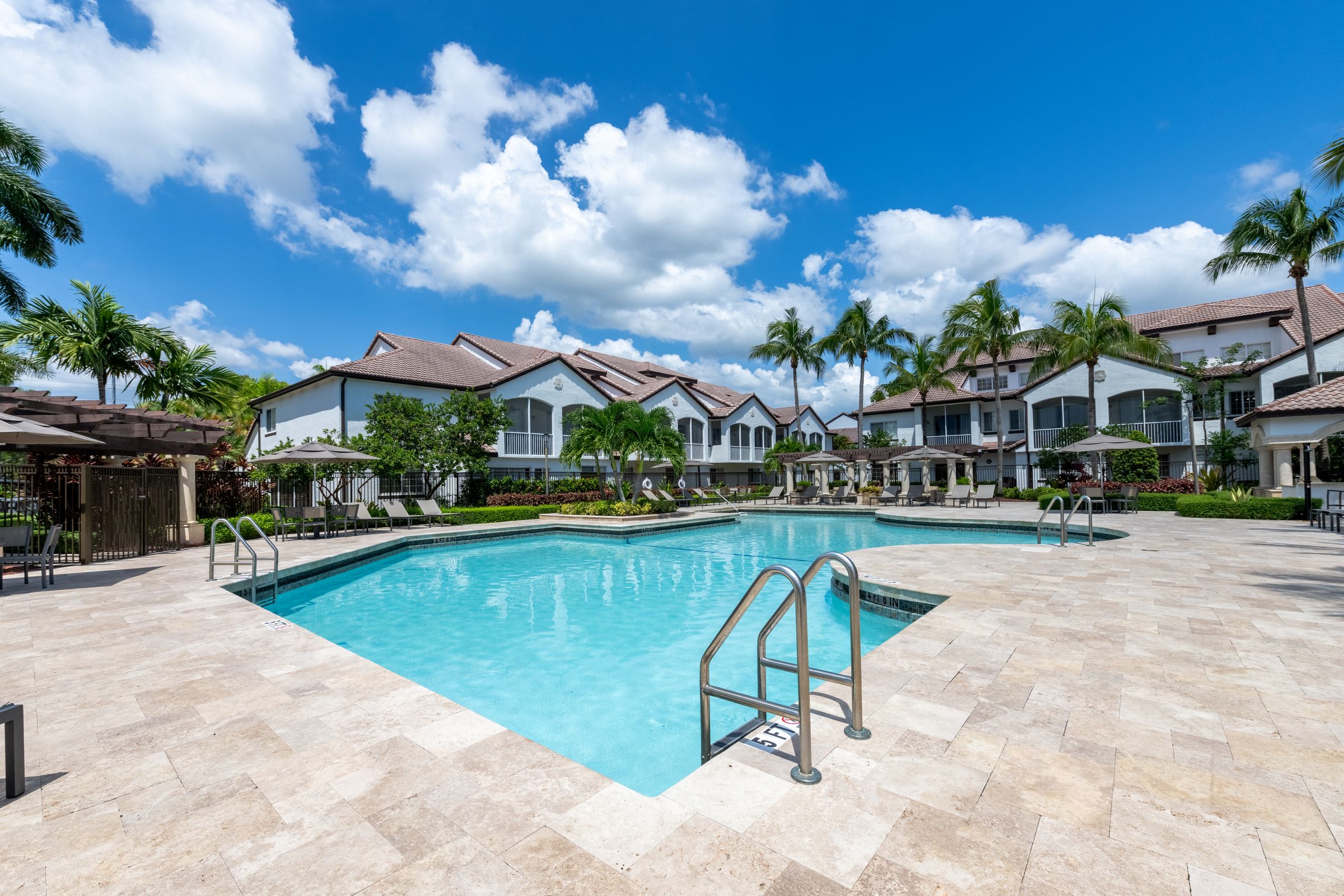 the swimming pool at the resort at longboat key club