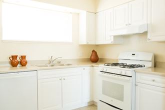 West Washington Blvd. 3-4 Beds Townhouse for Rent - Photo Gallery