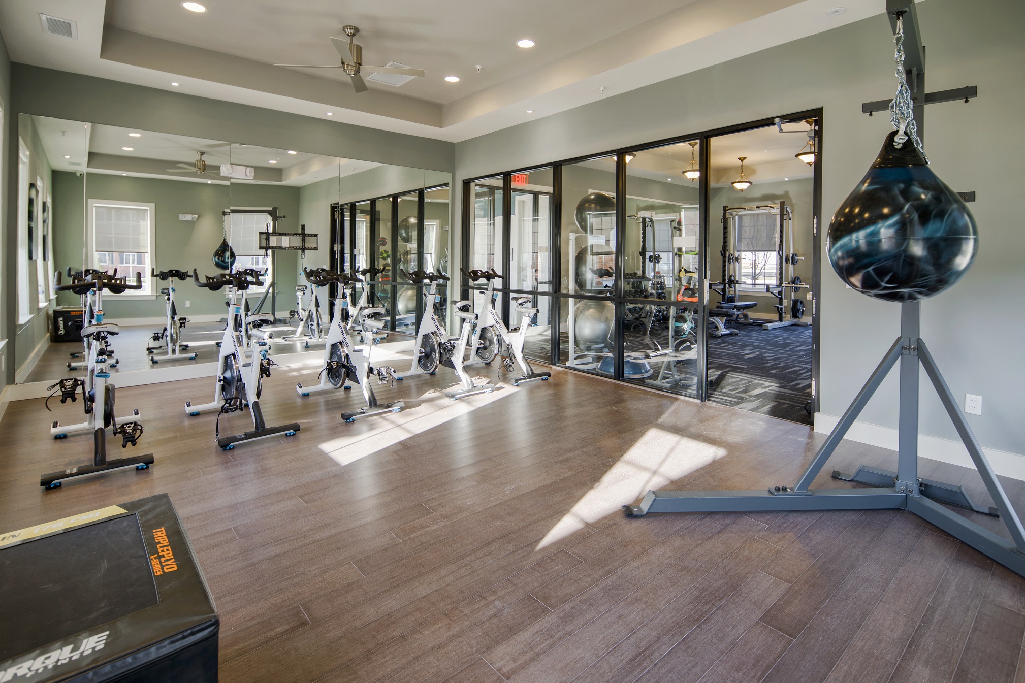 the gym at the estates apartments
