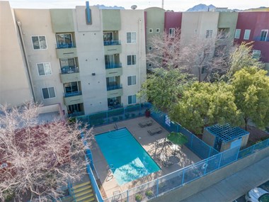 132 E. Pacific Ave 1-2 Beds Apartment for Rent